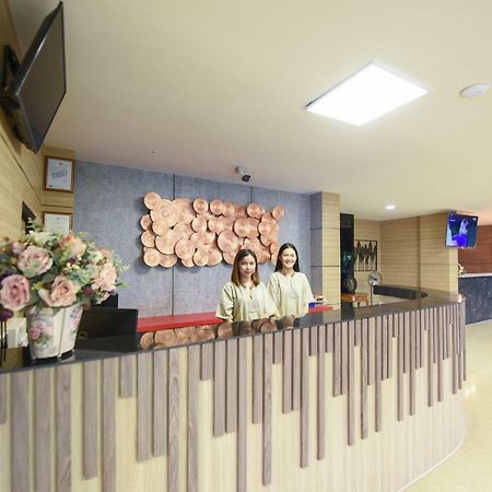 Wish Hotel Ubon Ubon Ratchathani Extérieur photo
